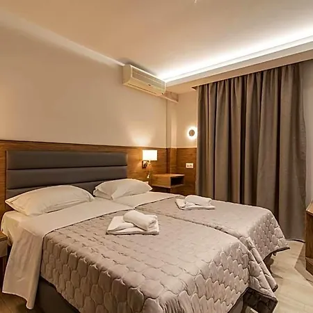 Sintrivanis Szálloda 3*